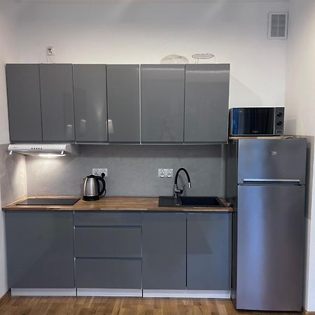 One Bed Apartment In Central Sopot Bagian luar foto
