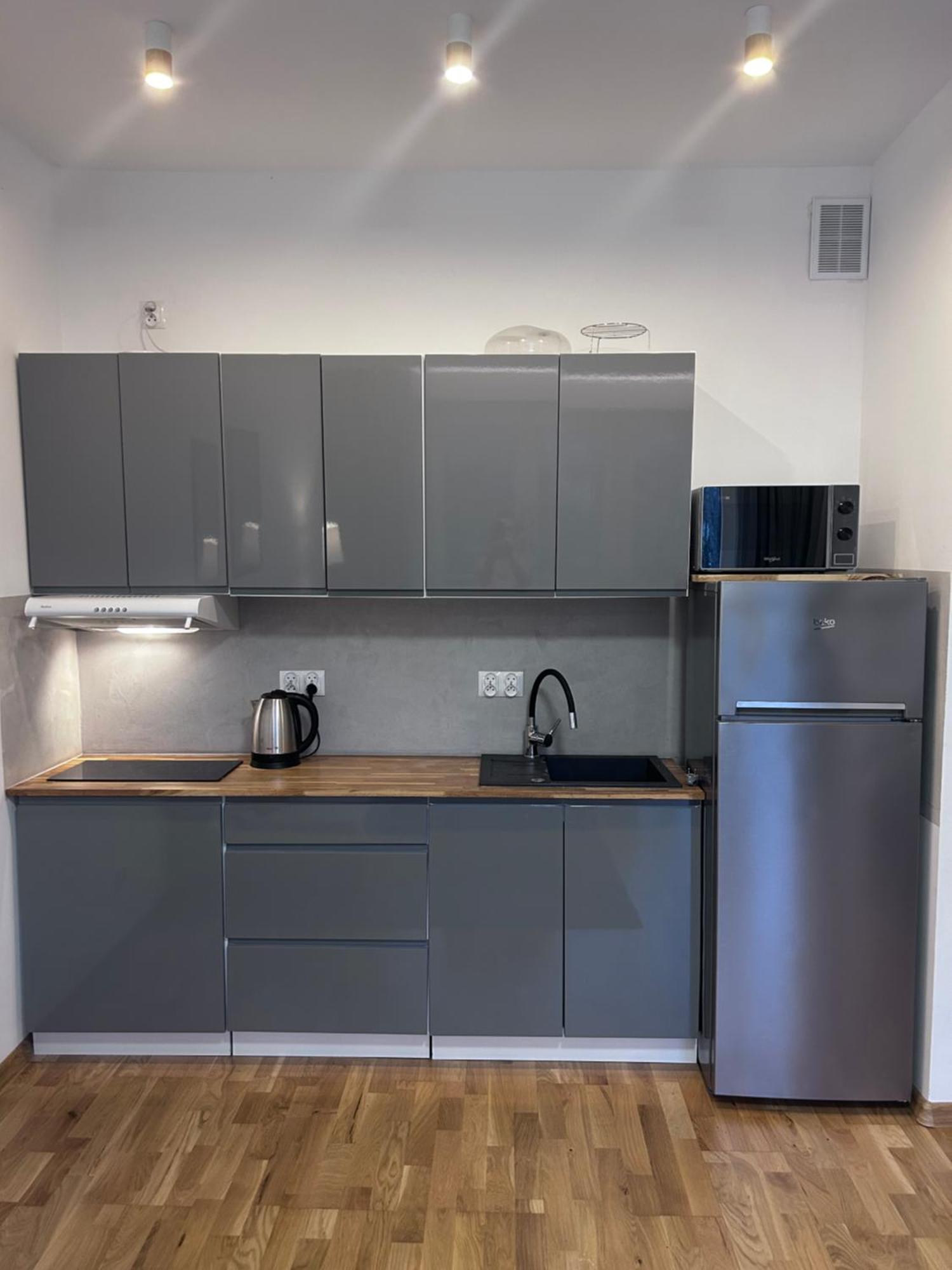 One Bed Apartment In Central Sopot Bagian luar foto
